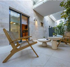 Selection of 5 bedroom seafront villas with pool on Ciovo near Trogir, sleeps 10